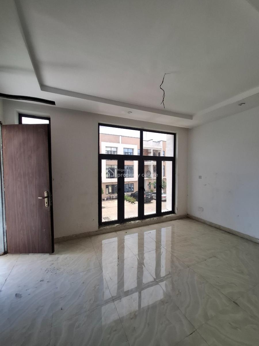 Luxury 4 Bedroom Terrace with Bq in a Serviced Estate, Platinum Way, Osapa, Lekki, Lagos, Terraced Duplex for Rent