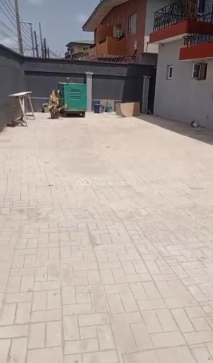 Service 3 Bedrooms Flat Upstairs, Gbagada Phase 1, Gbagada, Lagos, House for Rent