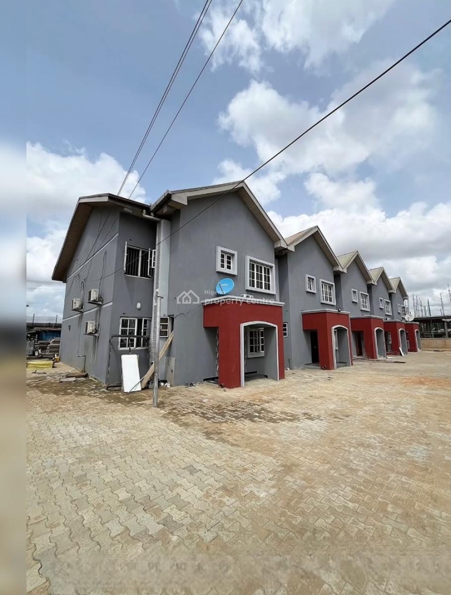4 Bedroom Furnished Townhouse with a Bq, Gbagada, Lagos, Terraced Duplex for Sale