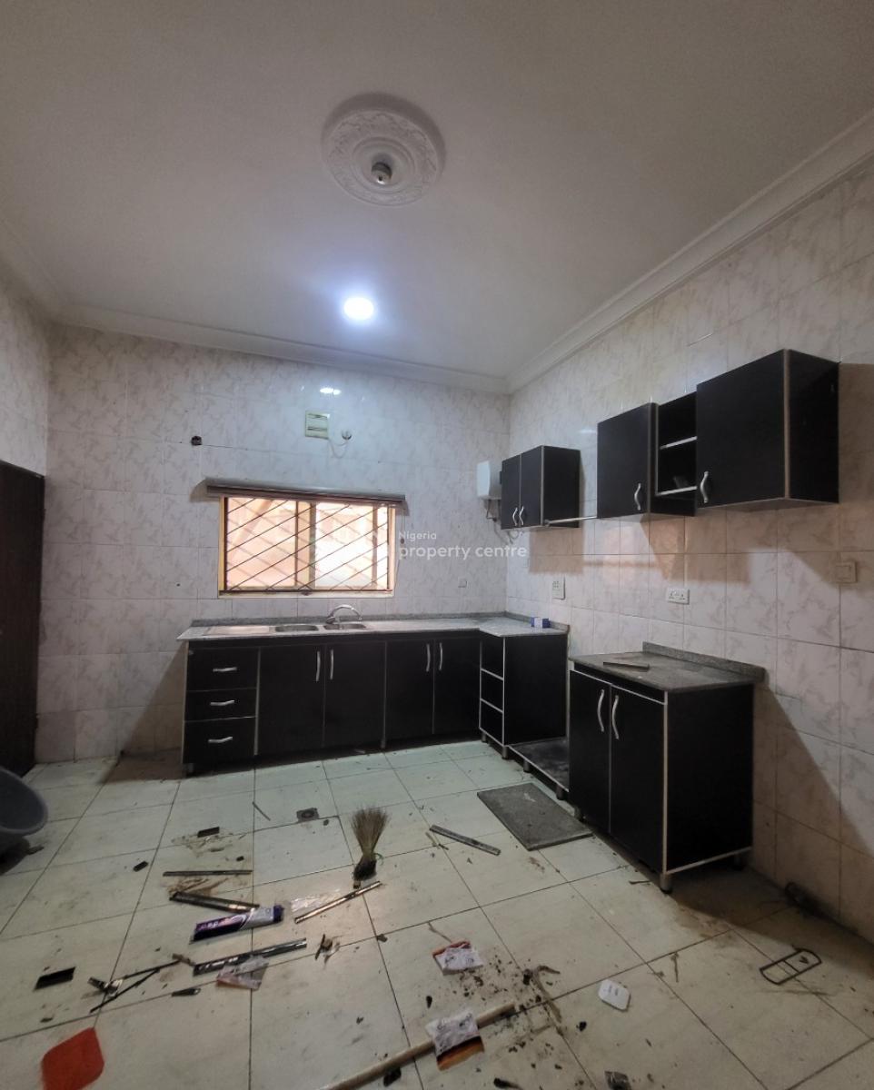Luxurious Massive 3 Bedroom Flat, By American International School, Durumi, Abuja, Flat / Apartment for Rent