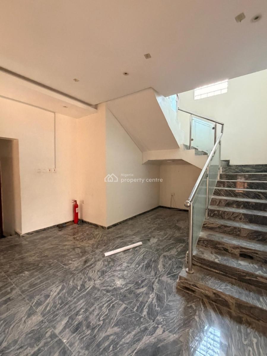 5 Bedroom Detached House, Lekki Phase 1, Lekki, Lagos, Semi-detached Duplex for Rent