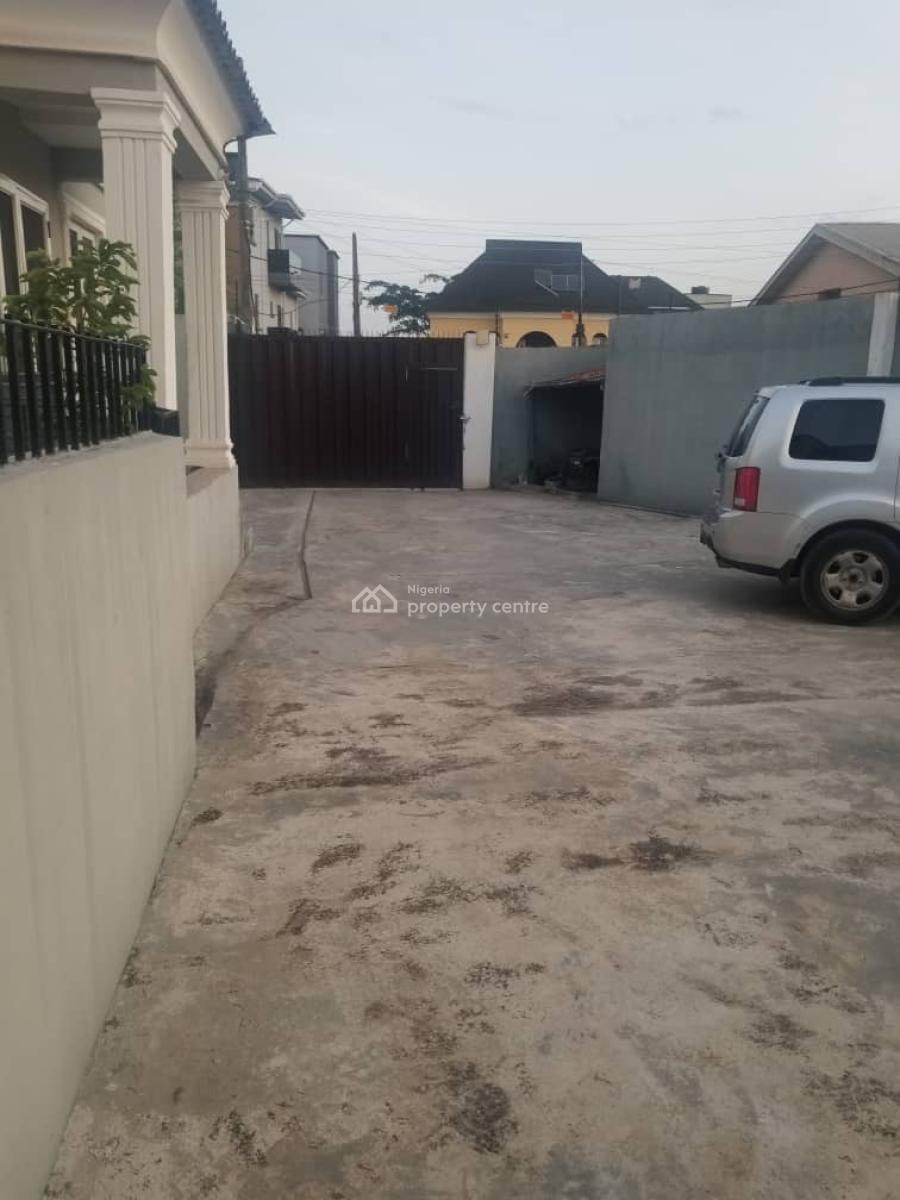 Clean and Spacious 2 Bedrooms  Apartment in a Secured Estate, Unilag Estate, Gra Phase 1, Magodo, Lagos, Flat / Apartment for Rent