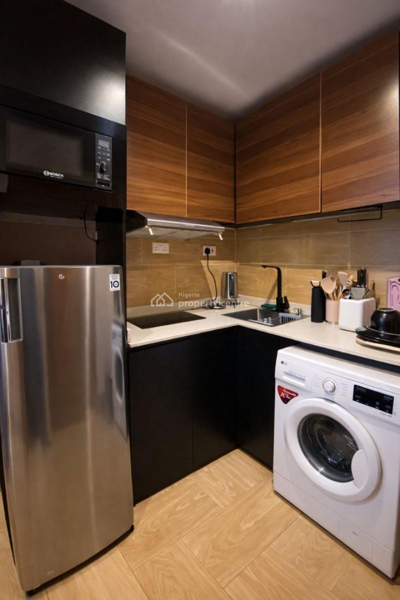 Luxury Stylish Loft Studio Apartment with Juliet Balcony and City View, Yaba, Lagos, Flat / Apartment Short Let