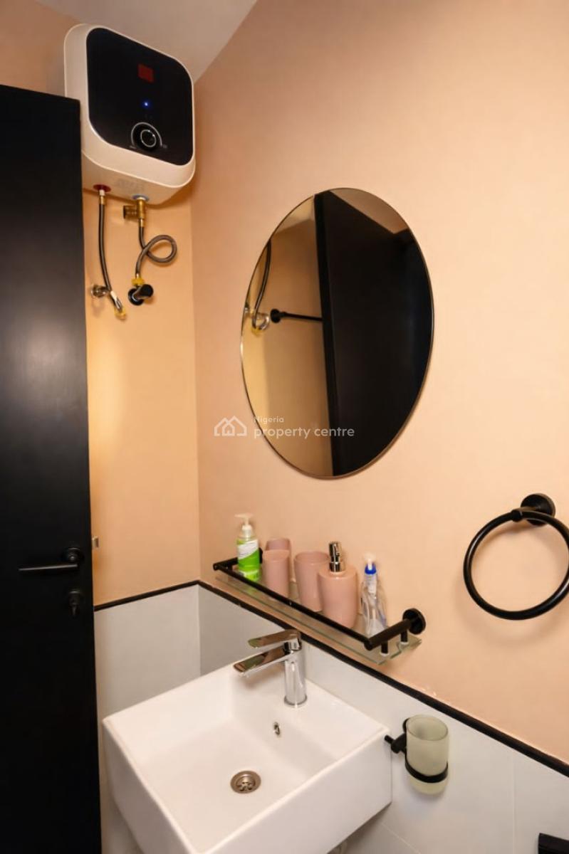 Luxury Stylish Loft Studio Apartment with Juliet Balcony and City View, Yaba, Lagos, Flat / Apartment Short Let
