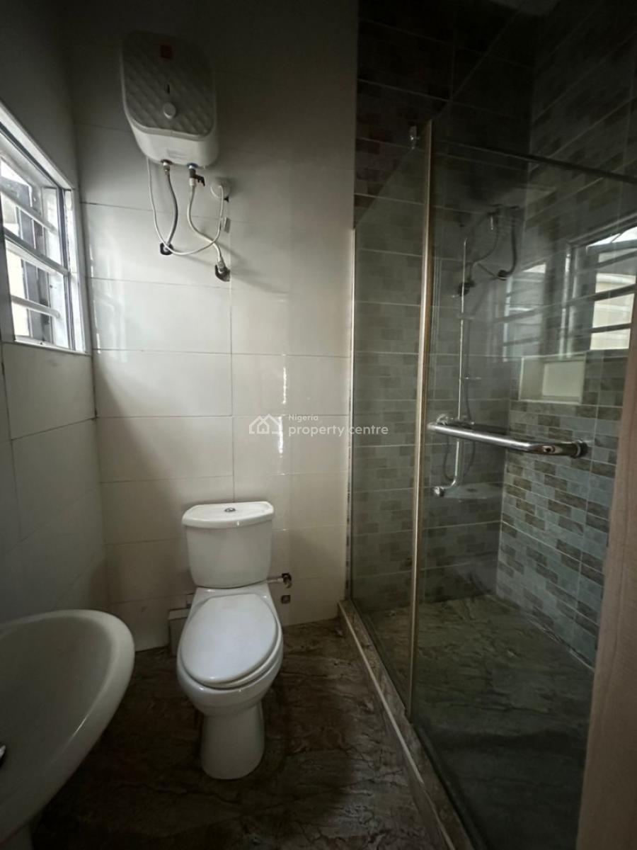 Semi Master Bedroom in a Shared Apartment, Dpk By Orchid Road, Lekki, Lagos, House for Rent