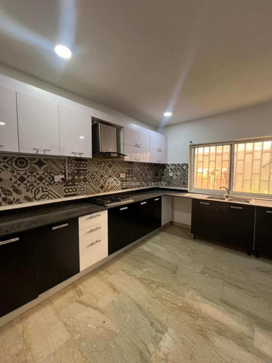 Lovely Spacious 2 Bedroom Apartment in a Secure Estate, Victoria Island (vi), Lagos, Flat / Apartment for Rent