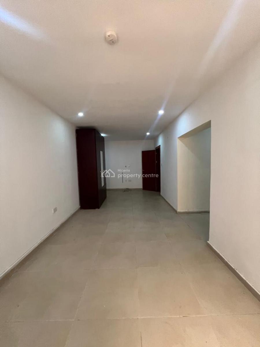 Lovely Spacious 2 Bedroom Apartment in a Secure Estate, Victoria Island (vi), Lagos, Flat / Apartment for Rent