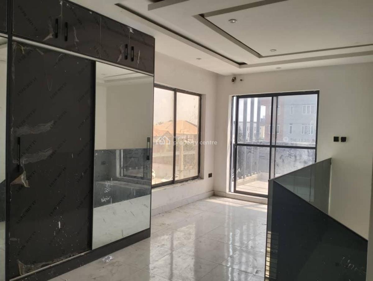 2 Wing of 5 Bedroom  Semi-detach Duplex, Lekki Phase 1, Lekki, Lagos, Semi-detached Duplex for Sale