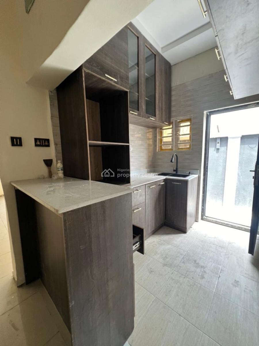 Exquisite Spacious 3 Bedroom Detached Bungalow in a Secure Estate, Abraham Adesanya, Ajah, Lagos, Detached Bungalow for Rent