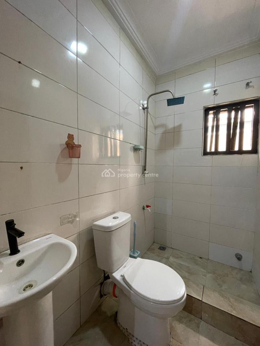 Well Built 1 Bedroom Apartment, Ologolo, Lekki, Lagos, Flat / Apartment for Rent