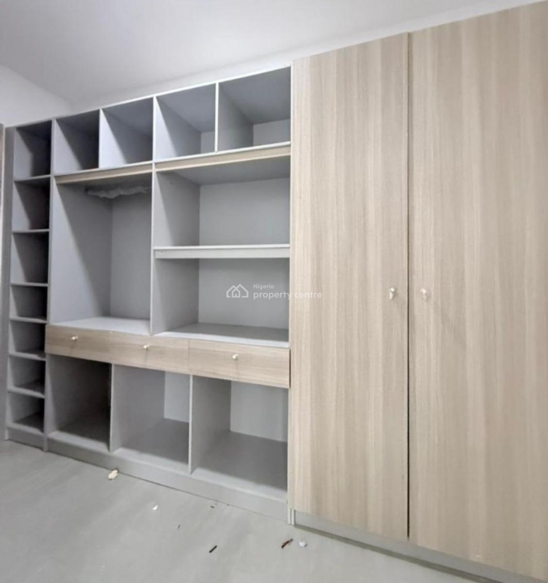 Fully Serviced 2bedroom Apartment, Lekki Phase 1, Lekki, Lagos, Flat / Apartment for Rent