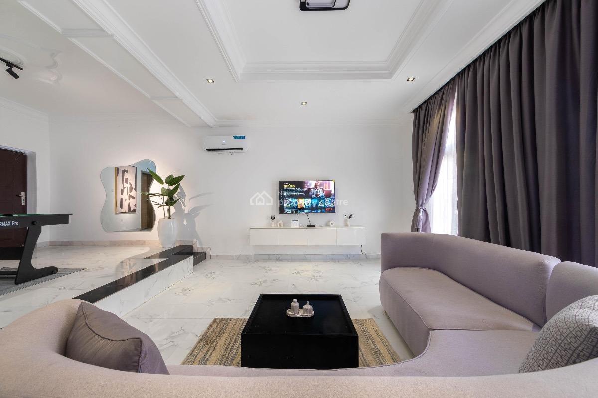 Luxury 1 Bedroom Apartment with Snooker and Ps5 on Request, Lekki Phase One, Lekki, Lagos, Flat / Apartment Short Let