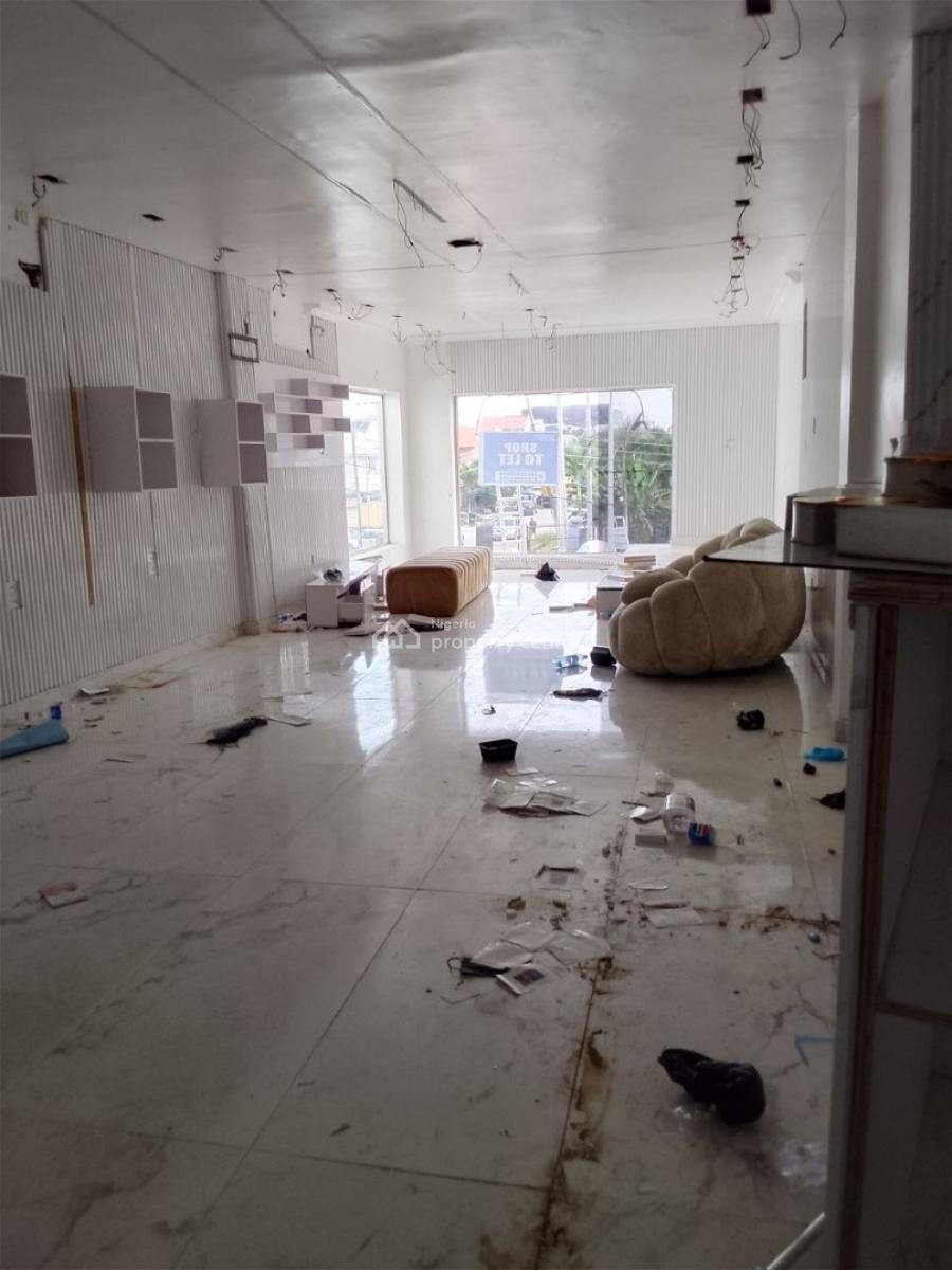 Commercial Space, Lekki Phase 1, Lekki, Lagos, Commercial Property for Rent