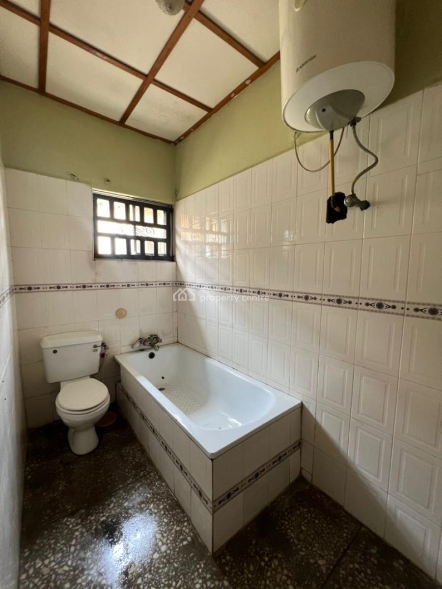 Opulent Spacious 3 Bedroom Apartment in a Secure Estate, Ologolo, Lekki, Lagos, Flat / Apartment for Rent