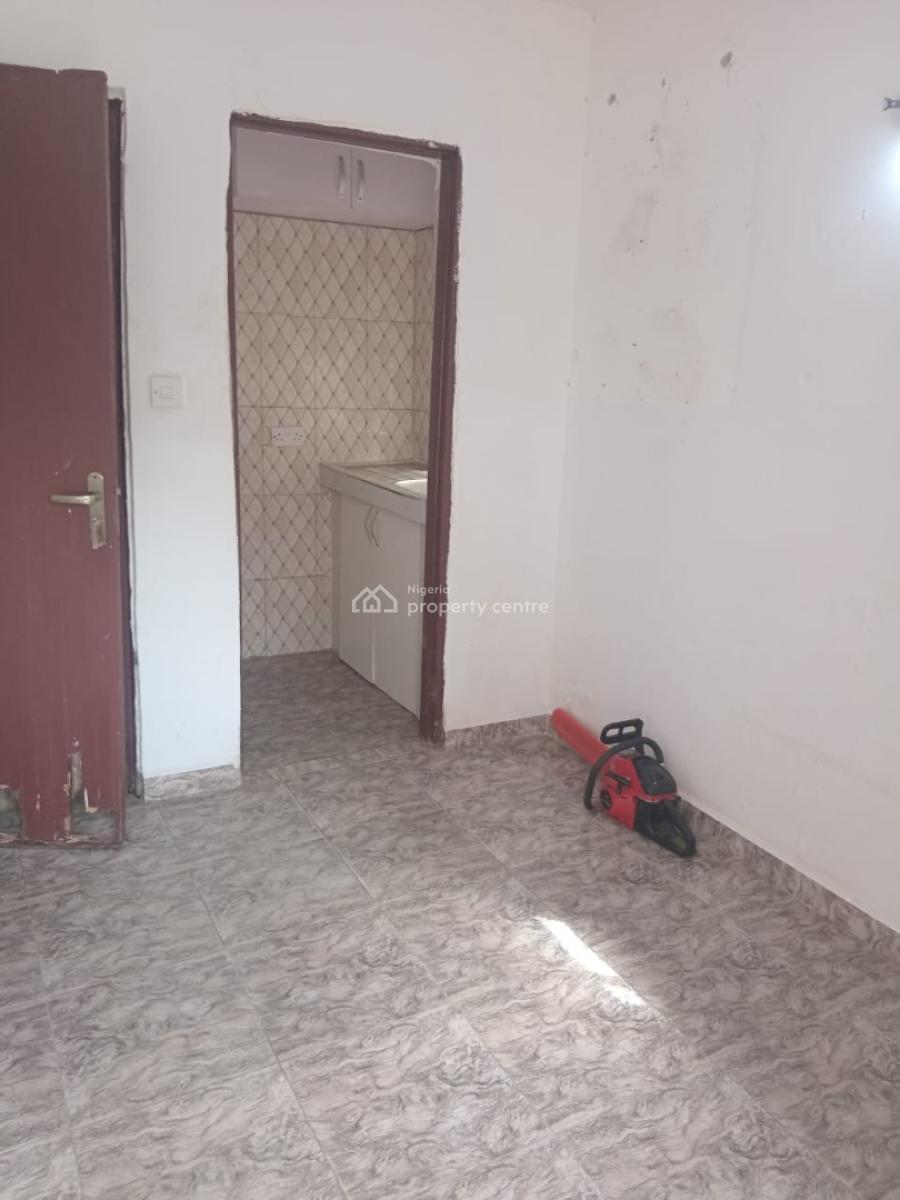 Self Contain Close to Estate Gate Upstairs, Badore, Ajah, Lagos, House for Rent
