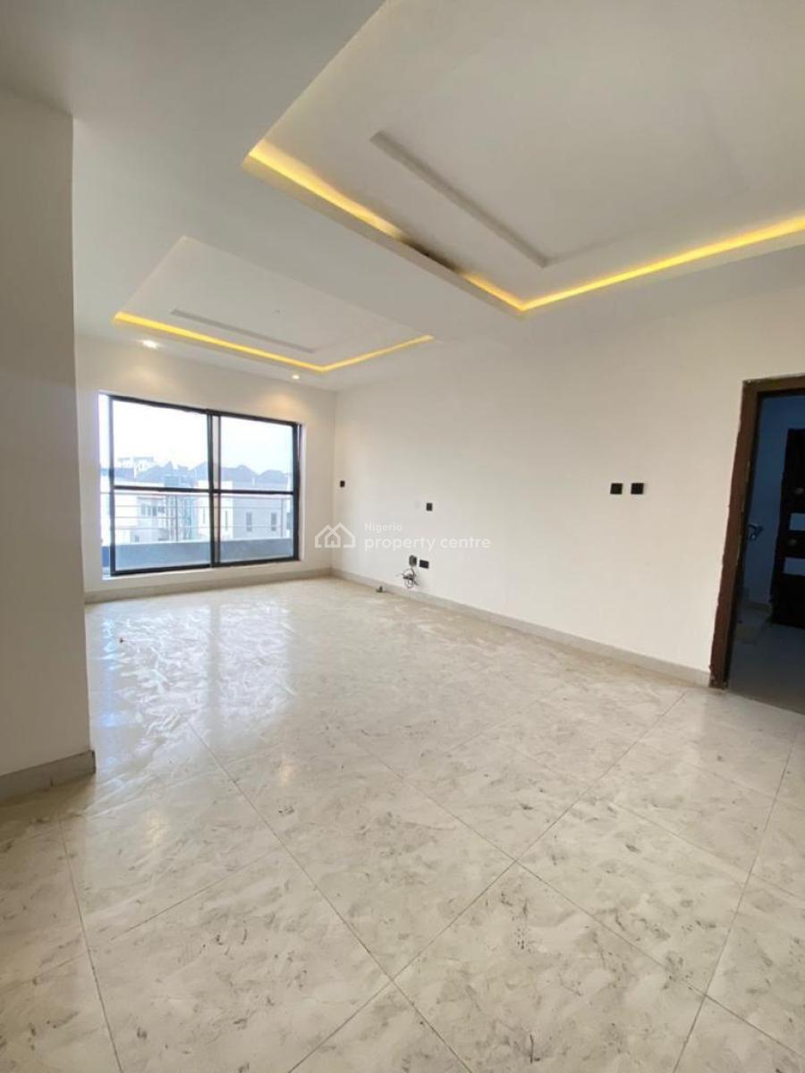 Elegant Spacious 2 Bedroom Apartment in a Secure Estate, Ologolo, Lekki, Lagos, Flat / Apartment for Rent