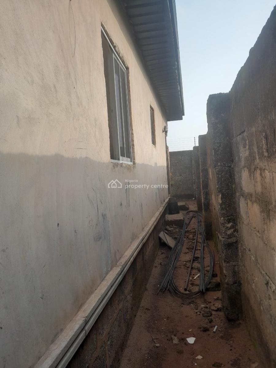 3 Masters Bedrooms Bungalow with Pop Ceiling 120ft By 80ft Land, Aruogba Community, Off Airport Road, Gra, Benin, Oredo, Edo, Terraced Bungalow for Sale