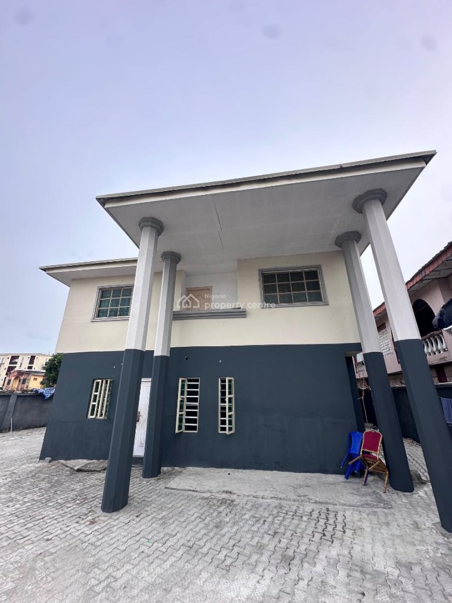 Spacious Room and Parlor Upstairs, No 9, Sliver Crest School Road, Igbo Efon, Lekki, Lagos, Flat / Apartment for Rent