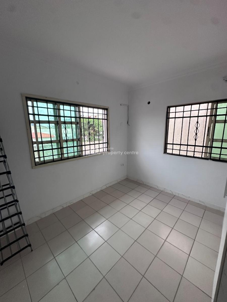 Spacious Room and Parlor Upstairs, No 9, Sliver Crest School Road, Igbo Efon, Lekki, Lagos, Flat / Apartment for Rent