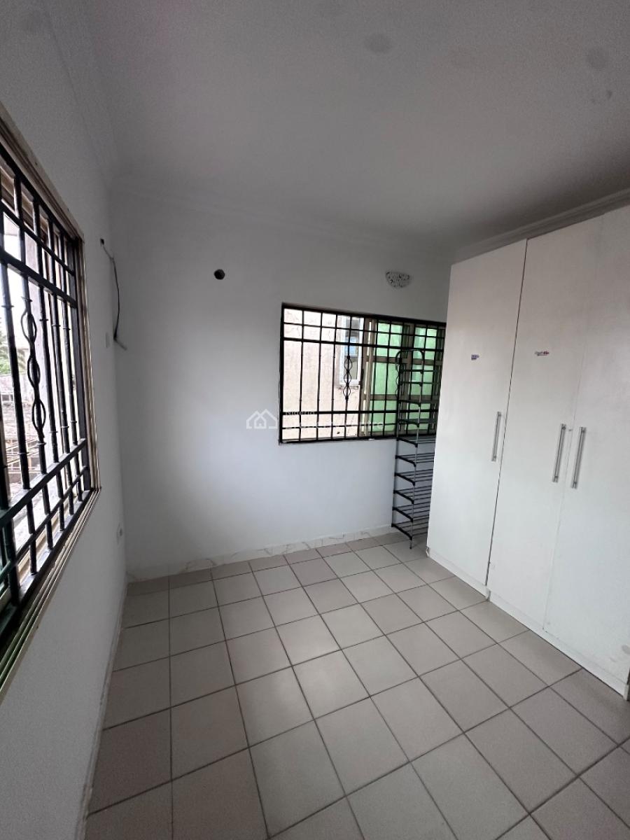 Spacious Room and Parlor Upstairs, No 9, Sliver Crest School Road, Igbo Efon, Lekki, Lagos, Flat / Apartment for Rent