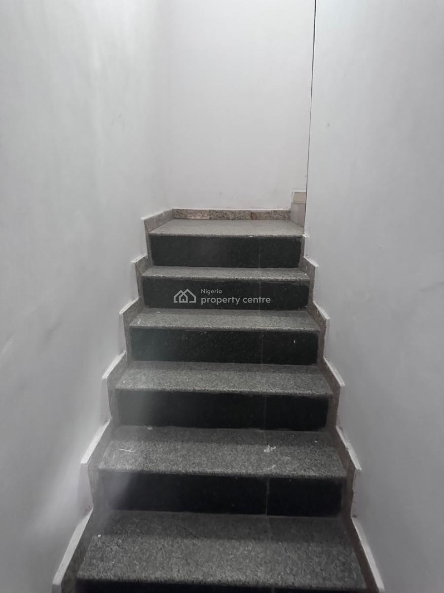 Spacious Room and Parlor Upstairs, No 9, Sliver Crest School Road, Igbo Efon, Lekki, Lagos, Flat / Apartment for Rent