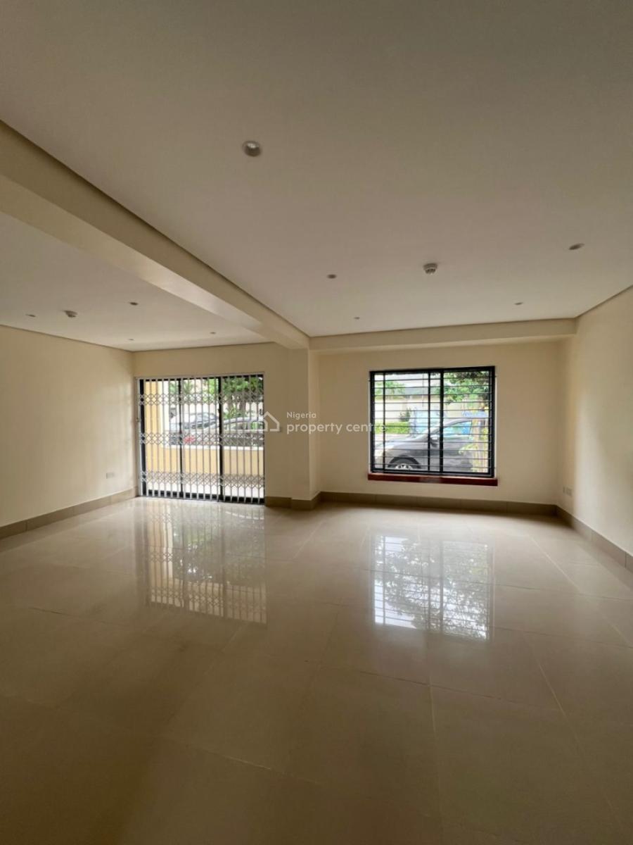 2-bedroom Apartment, Old Bodija, Ibadan, Oyo, Flat / Apartment for Rent