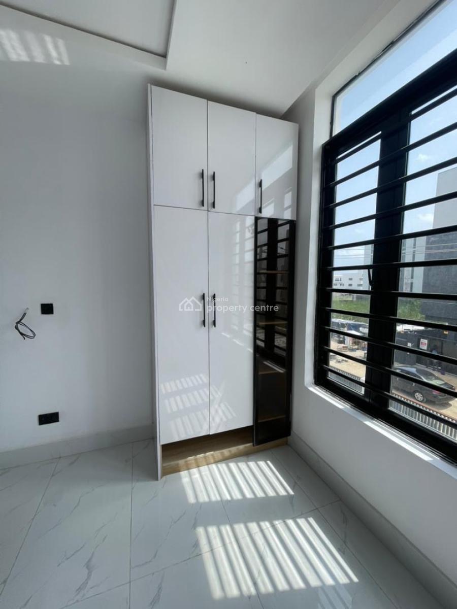 Luxury 2 Bedroom Serviced Apartment, Freedom Way, Lekki Phase 1, Lekki, Lagos, Block of Flats for Sale