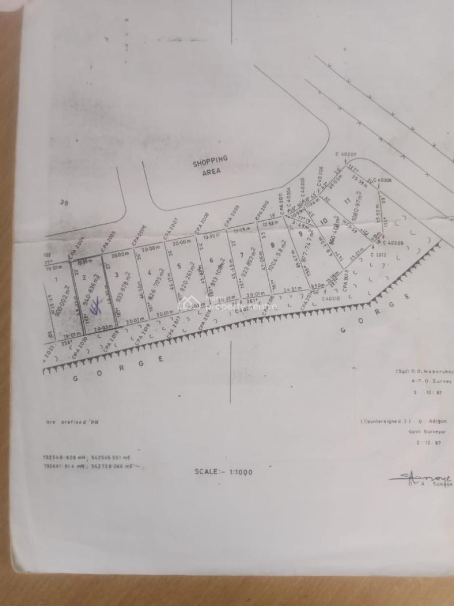 5 Bedrooms Detached House with 2 Bedrooms Flat Bq Sitting on 940sqm, Gateway Estate, Gra Phase 1, Magodo, Lagos, Detached Duplex for Sale