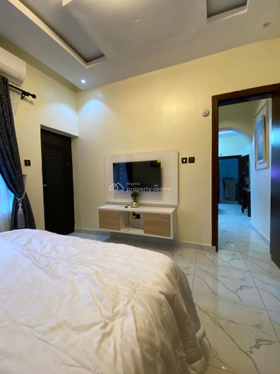 Stunning Well Furnished 1 Bedroom Apartment, Ologolo, Lekki, Lagos, Flat / Apartment for Sale