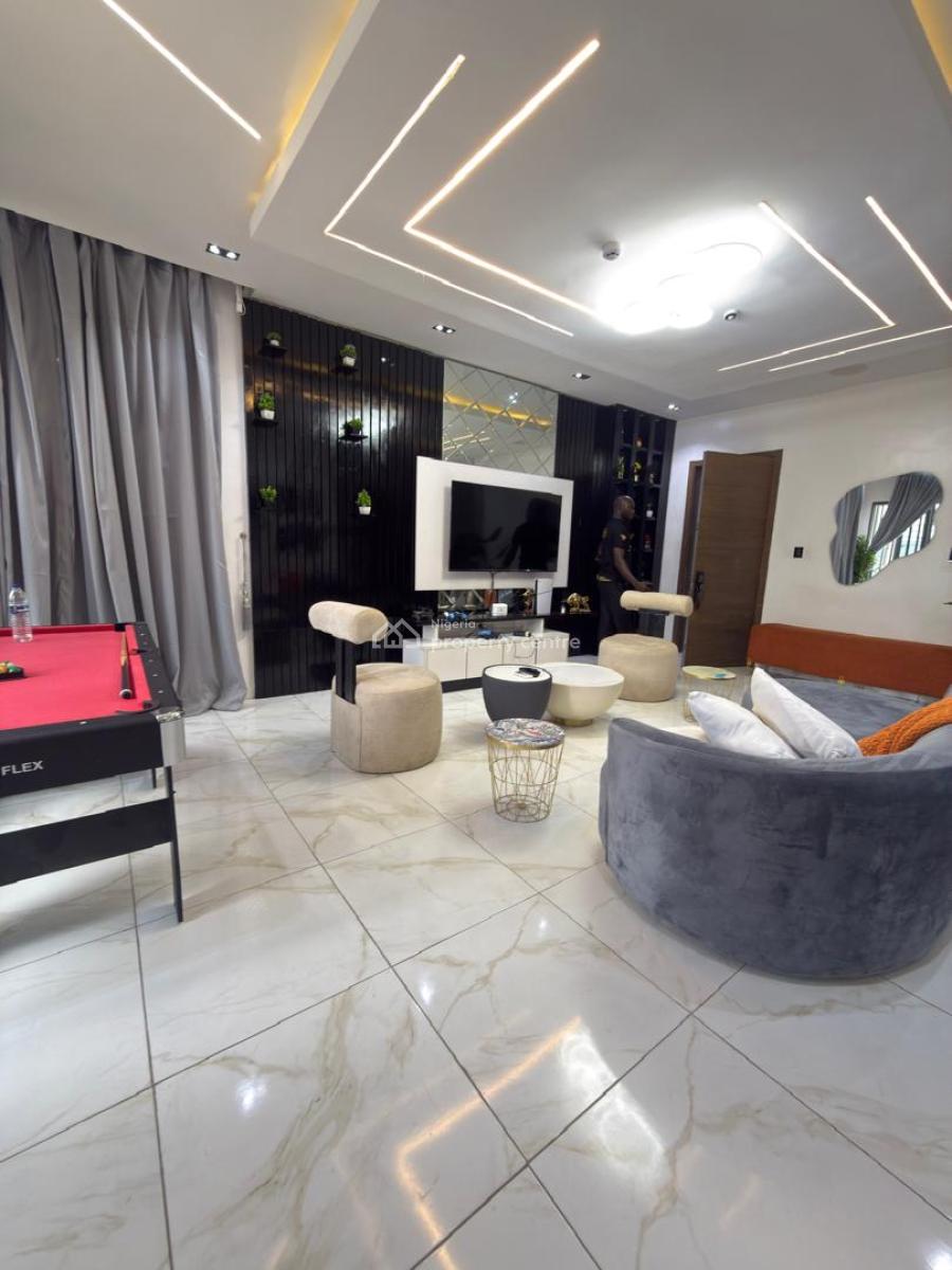 1 Bedroom Apartment, Lekki Phase 1, Lekki, Lagos, Flat / Apartment for Rent