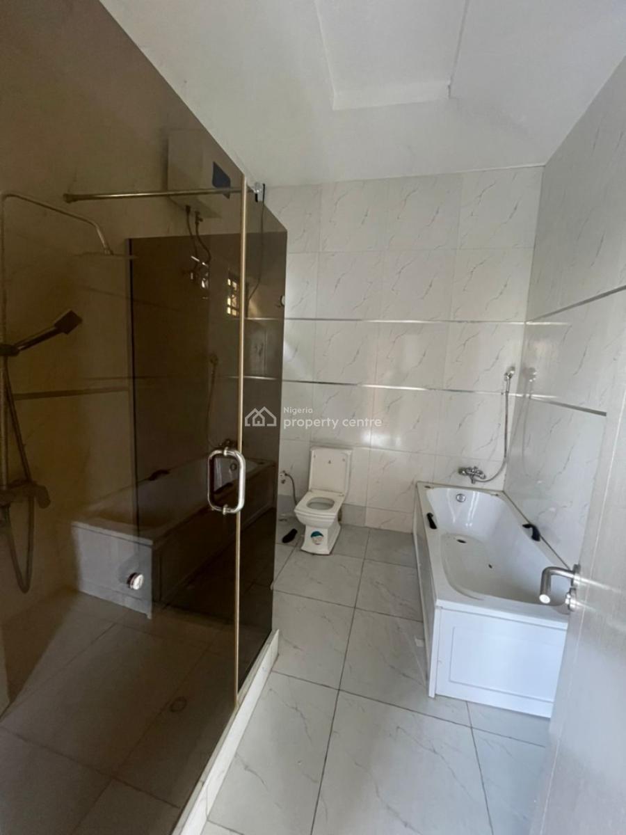 Very Clean Master Bedroom in a Shared Apartment Upstairs, Lekki County Homes, Ikota, Lekki, Lagos, Flat / Apartment for Rent