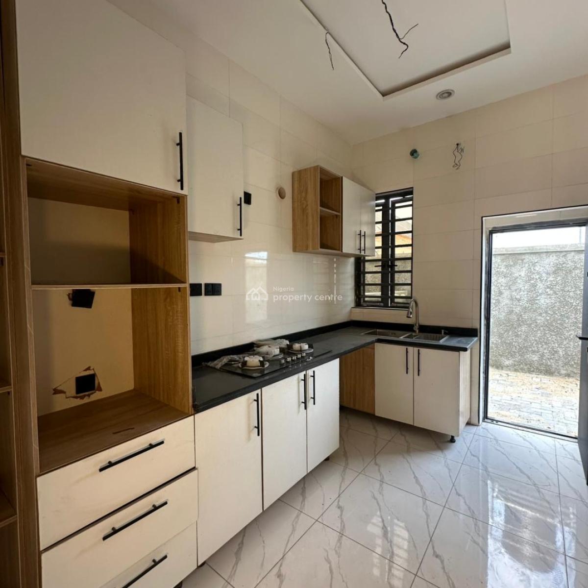 Spacious 4 Bedroom Terrace Duplex, Lekki Phase 2, Lekki, Lagos, Terraced Duplex for Sale