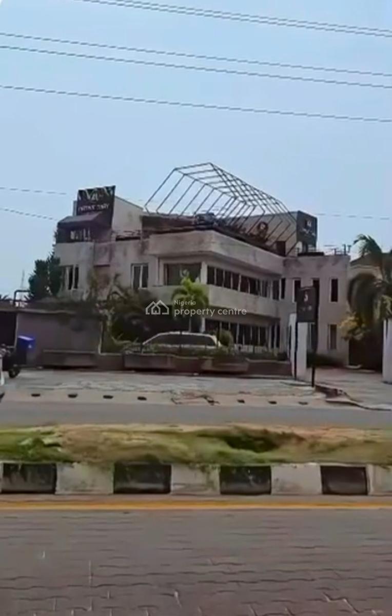 Three-level Commercial Property on 935.952 Sqm Land, Admiralty Way, Lekki Phase 1, Lekki, Lagos, Commercial Property for Sale