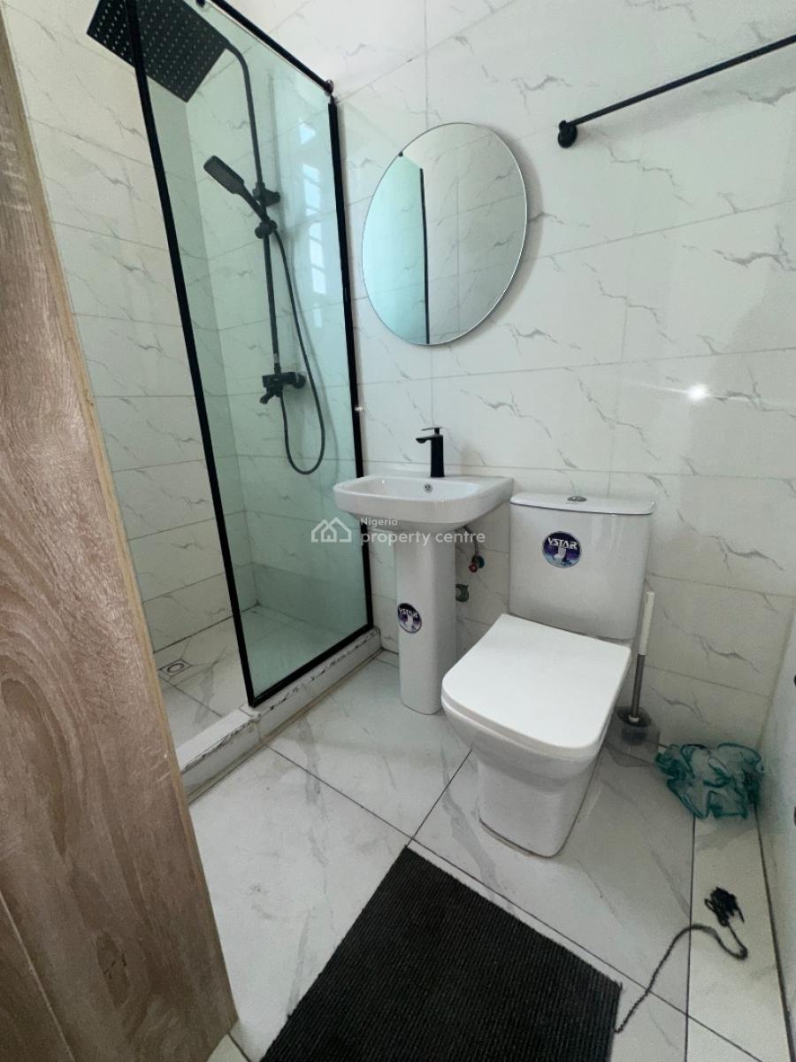 Spacious Serviced 2 Bedroom Flat, Bera Estate Chevron, Lekki, Lagos, Flat / Apartment for Rent