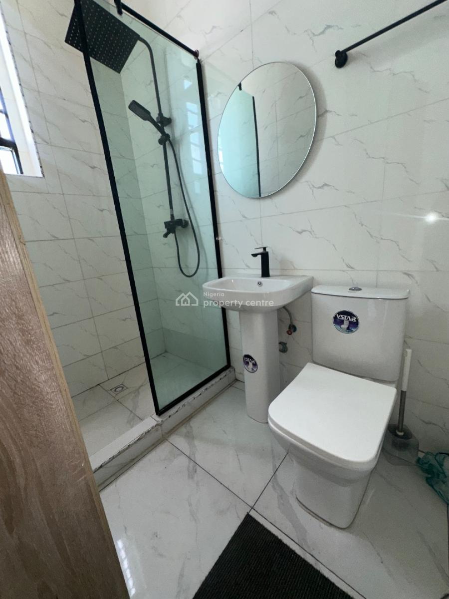 Spacious Serviced 2 Bedroom Flat, Bera Estate Chevron, Lekki, Lagos, Flat / Apartment for Rent