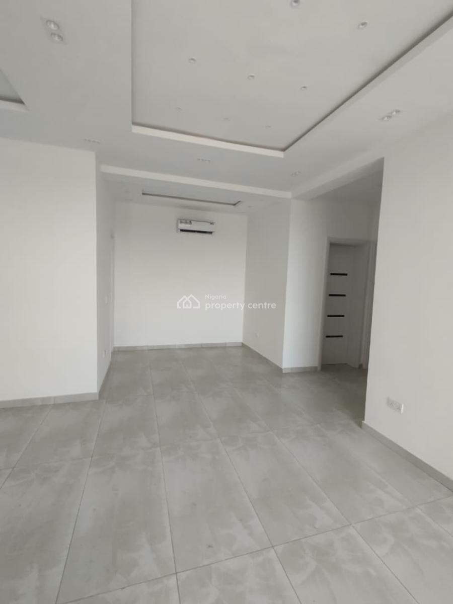 Brand New Luxury 3 Bedrooms Flats with Room Bq, Lekki Phase 1, Lekki, Lagos, Flat / Apartment for Rent