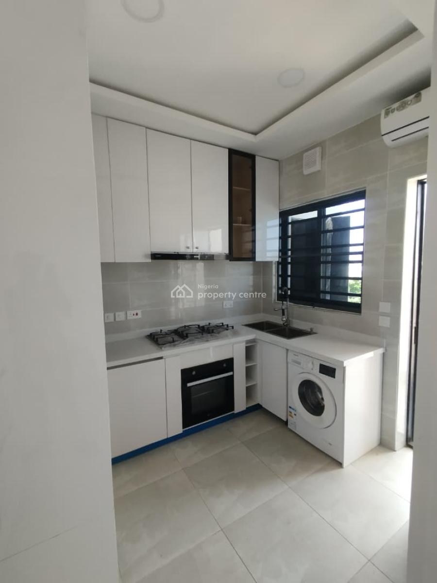 Brand New Luxury 3 Bedrooms Flats with Room Bq, Lekki Phase 1, Lekki, Lagos, Flat / Apartment for Rent