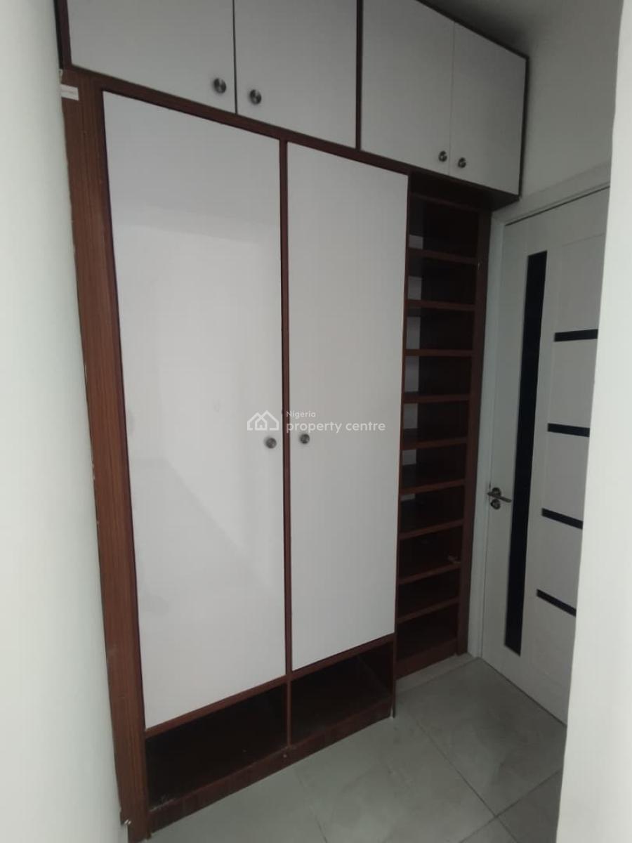 Brand New Luxury 3 Bedrooms Flats with Room Bq, Lekki Phase 1, Lekki, Lagos, Flat / Apartment for Rent