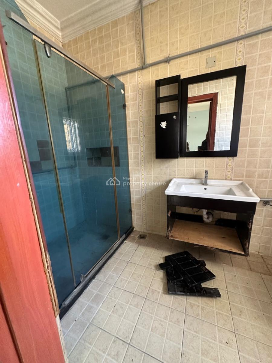 Specious 3bedroom Apartment with a Room Bq, Bera Estate Chevron, Lekki, Lagos, Flat / Apartment for Rent