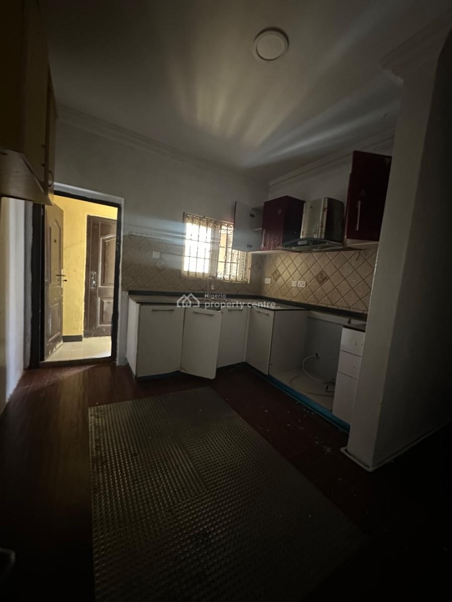 Specious 3bedroom Apartment with a Room Bq, Bera Estate Chevron, Lekki, Lagos, Flat / Apartment for Rent