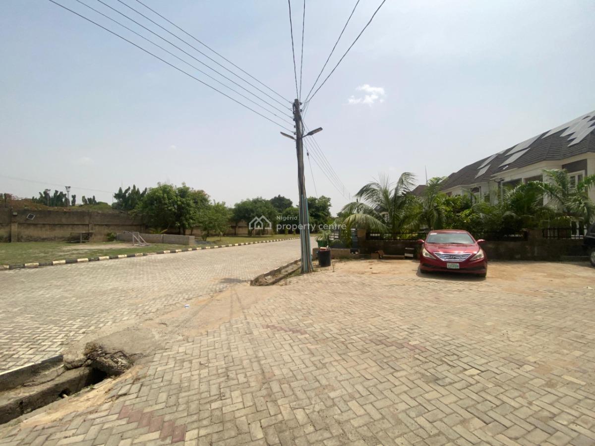 Spacious 3 Bedroom Apartment, Idu Industrial, Abuja, Flat / Apartment for Sale