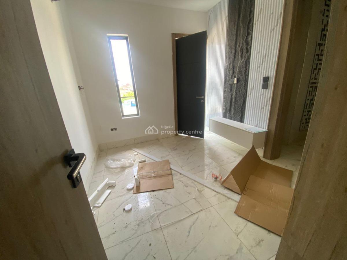 Luxury 1-bedroom Apartment, Lekki Phase 1, Lekki, Lagos, Mini Flat (room and Parlour) for Sale