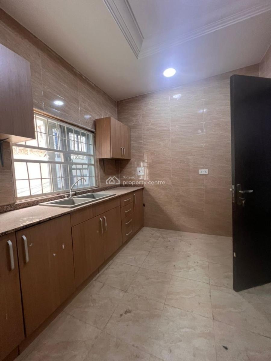 Well Serviced 2 Bedrooms Flat Apartment with Bq, Gilmore, Jahi, Abuja, Flat / Apartment for Sale