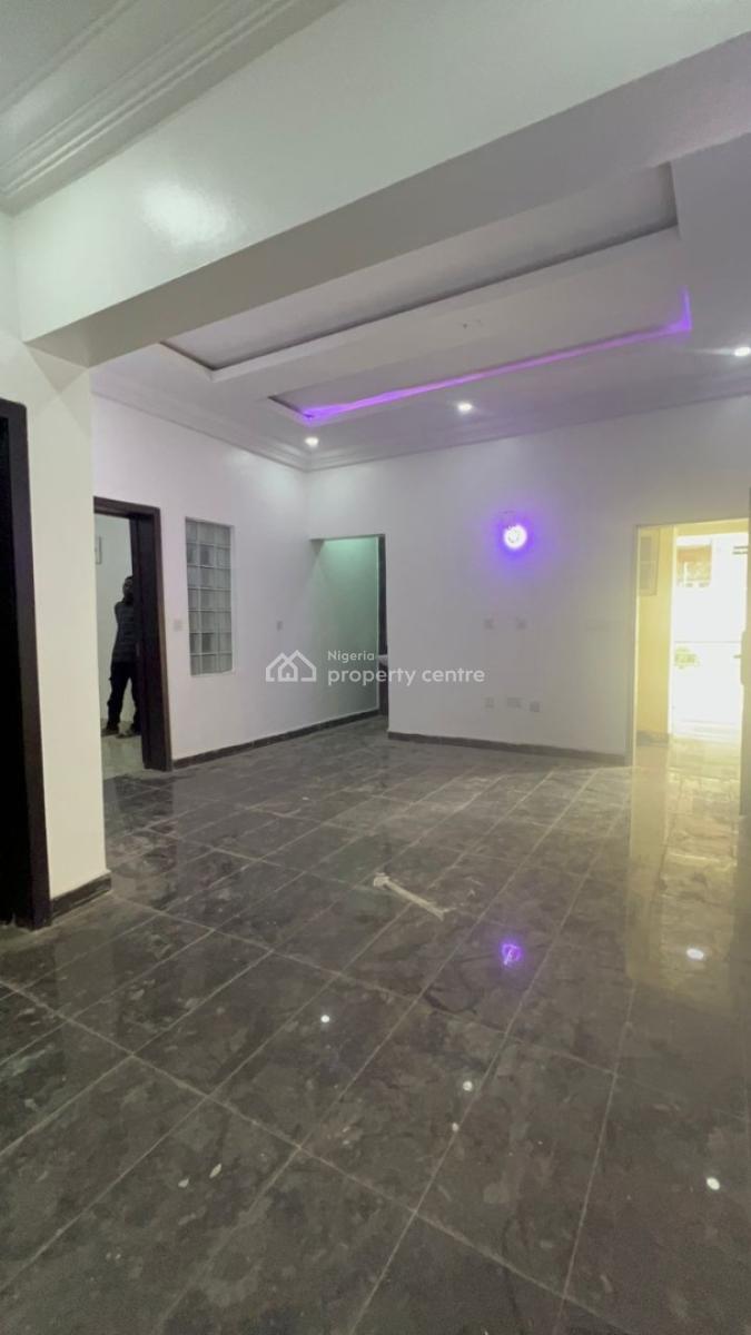 Well Serviced 2 Bedrooms Flat Apartment with Bq, Gilmore, Jahi, Abuja, Flat / Apartment for Sale