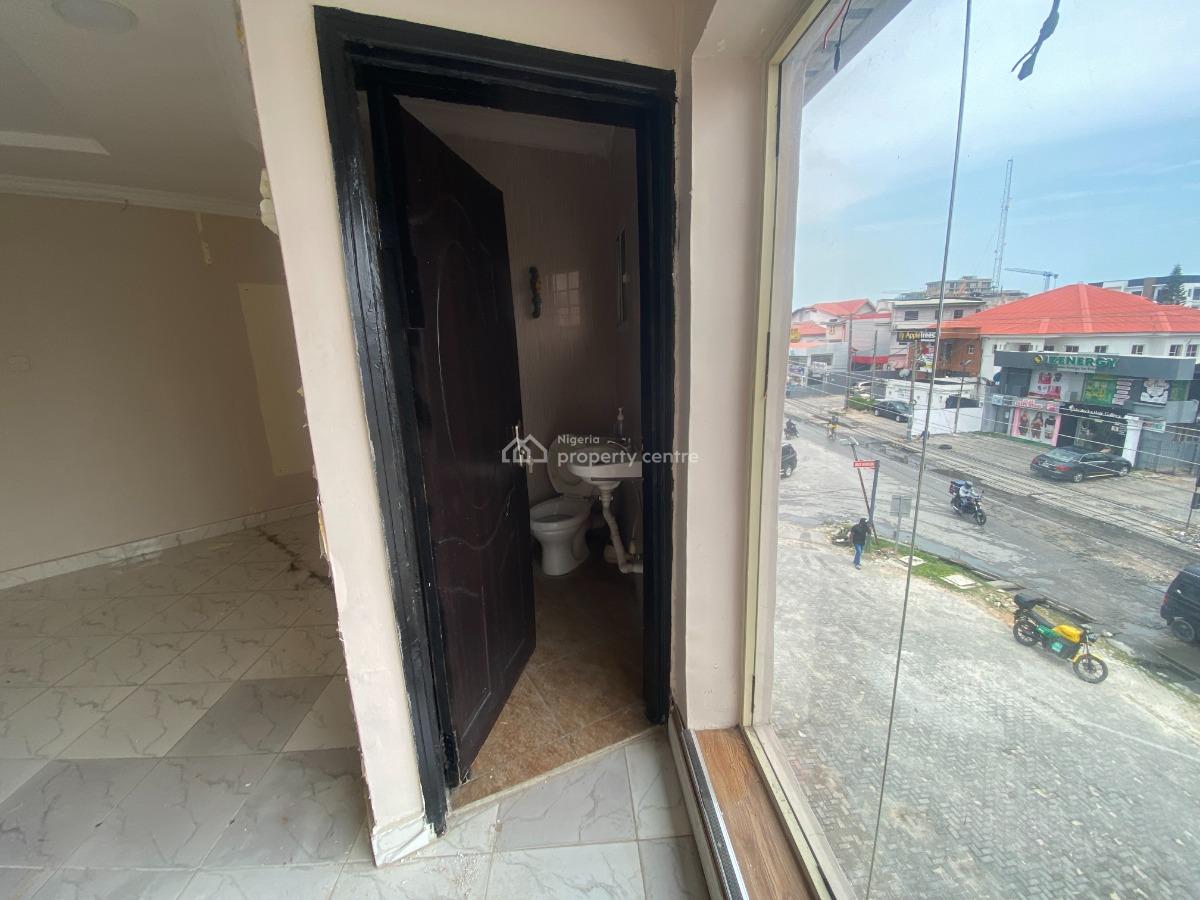 Luxury and Spacious Shop Space., Lekki Phase 1, Lekki, Lagos, Shop for Rent