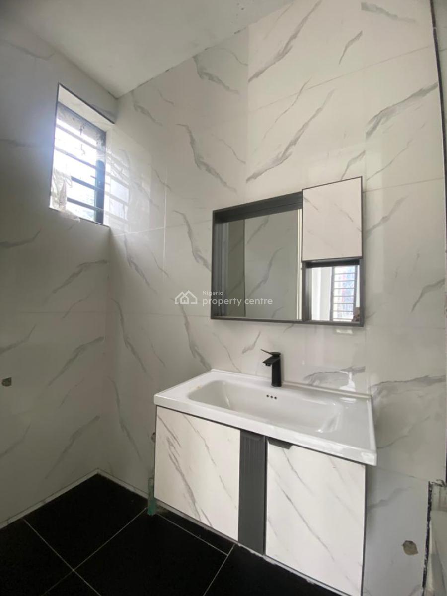 3 Bedroom Apartment with Bq, Freedom Way, Lekki Phase 1, Lekki, Lagos, Flat / Apartment for Sale