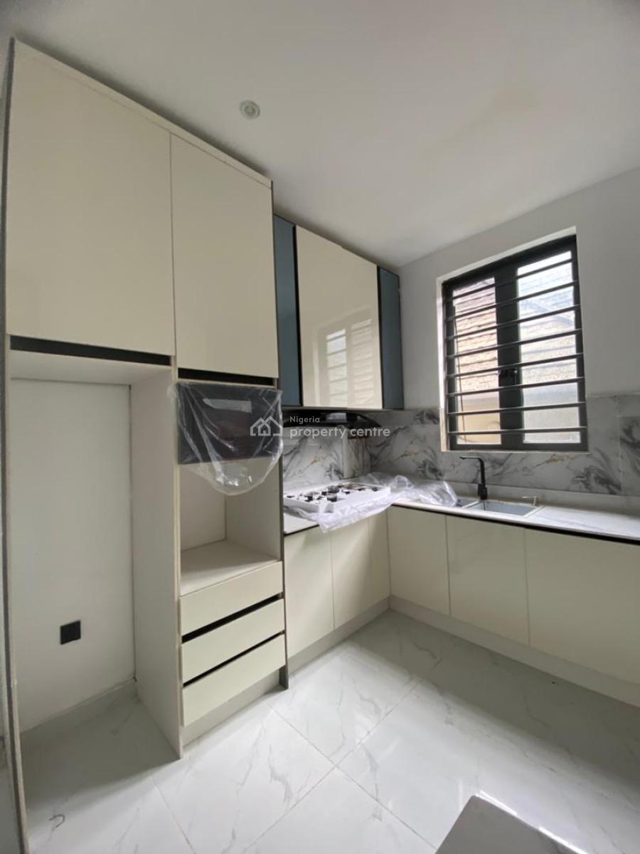 3 Bedroom Apartment with Bq, Freedom Way, Lekki Phase 1, Lekki, Lagos, Flat / Apartment for Sale