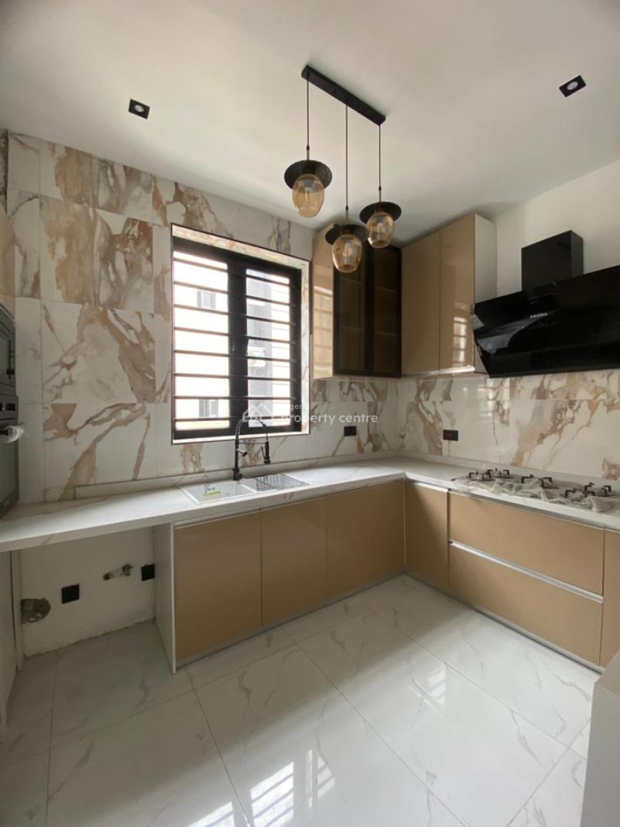 2 Bedroom Apartment, Freedom Way, Lekki Phase 1, Lekki, Lagos, Flat / Apartment for Sale