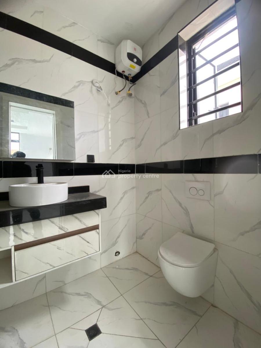 2 Bedroom Apartment, Freedom Way, Lekki Phase 1, Lekki, Lagos, Flat / Apartment for Sale