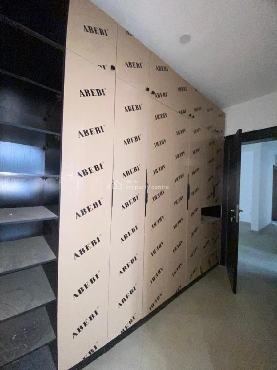 4 Bedroom Apartment, Freedom Way, Lekki Phase 1, Lekki, Lagos, Flat / Apartment for Sale